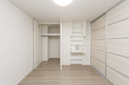 Ｃｏｍｆｉｅｌｄ　シャーメゾン 0101号-9