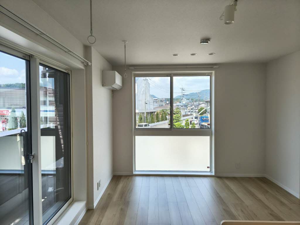 ブルジェオン駅南 0201号-2