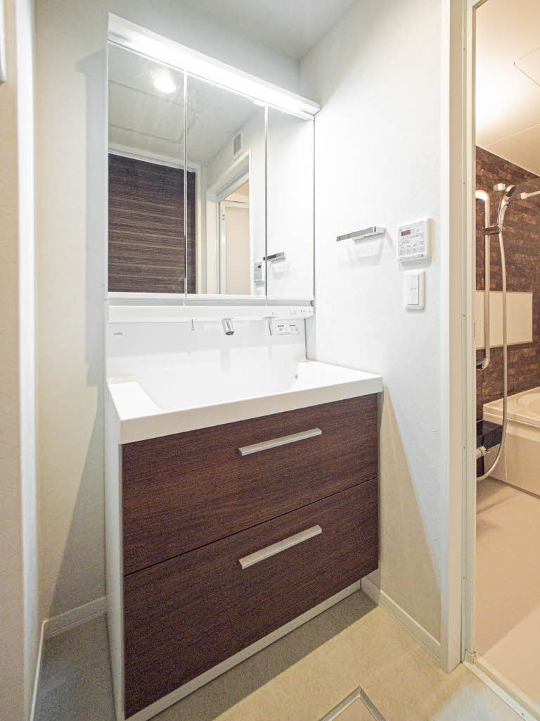 Ａｖｅｎｉｒ旭ヶ丘 0102号-8