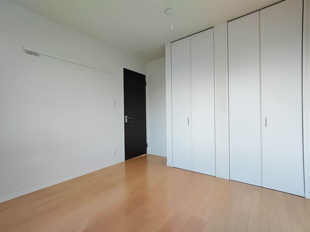 フェリア山崎 B101号-3