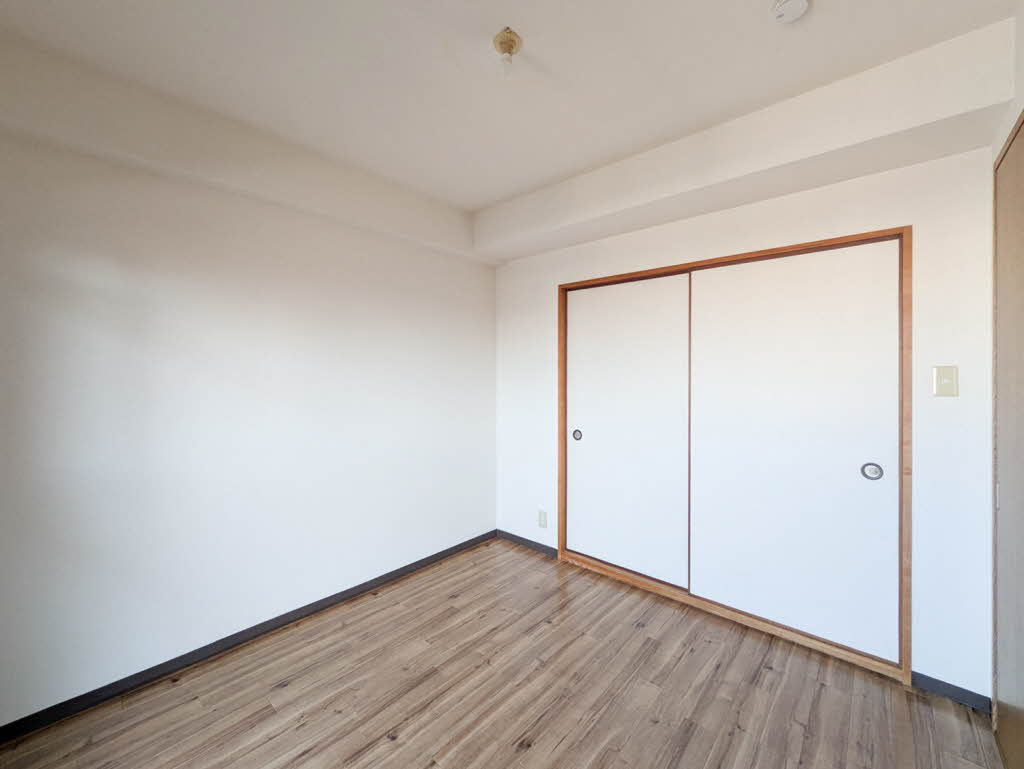 モナーク・シャトー 0405号-5