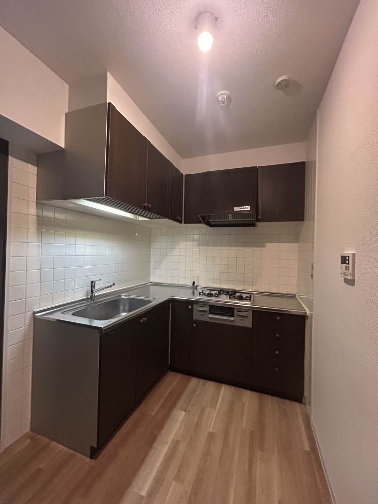 ロイヤルコートワダ 0105号-5