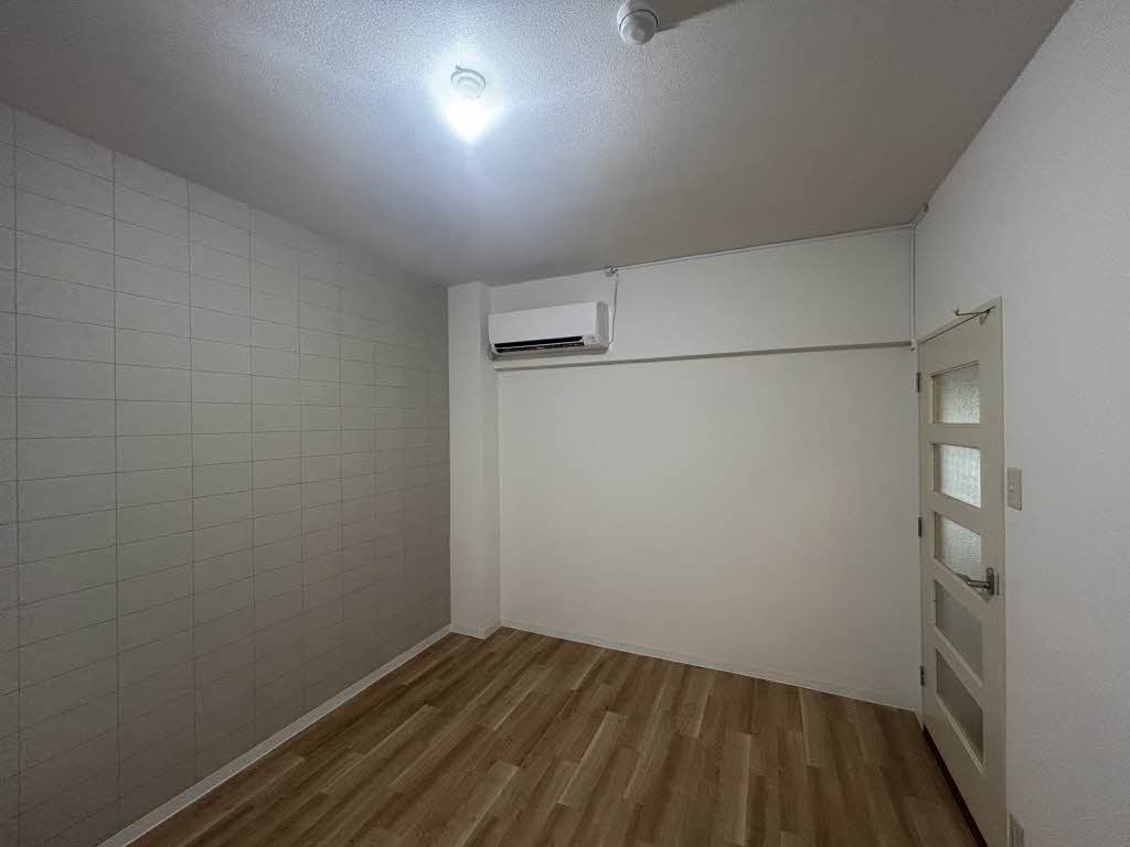 ロイヤルコートワダ 0106号-6