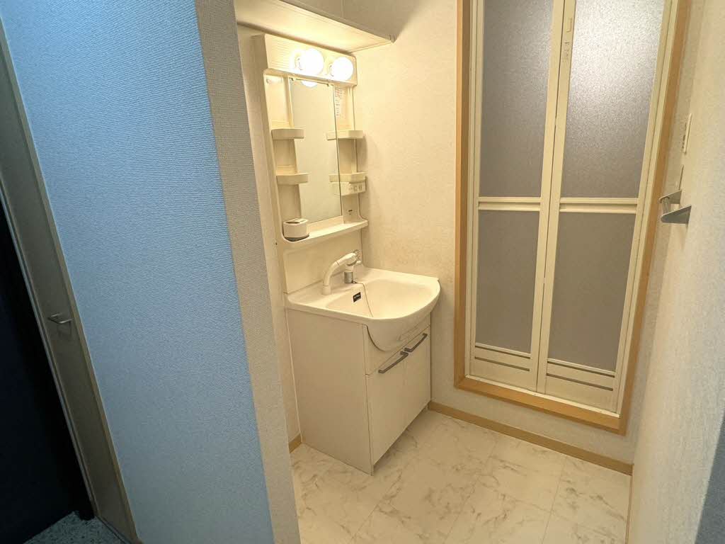 Ｃ´ｅｓｔ　Ｌａ　Ｖｉｅ・Ｍ 0202号-5