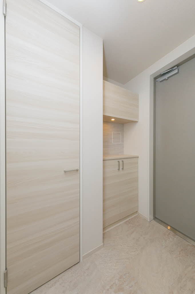 カーメスト プレイス 0202号-3