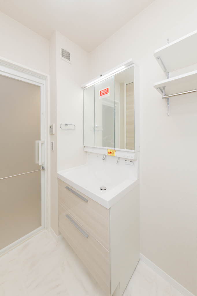 カーメスト プレイス 0202号-5