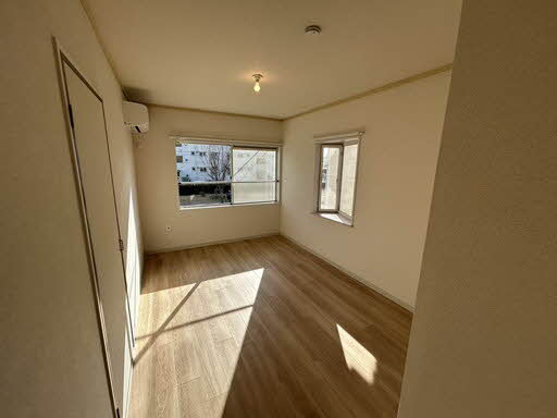 ホワイティハイツＣ棟 C205号-2