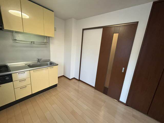 シャーメゾン茨木 0201号-2