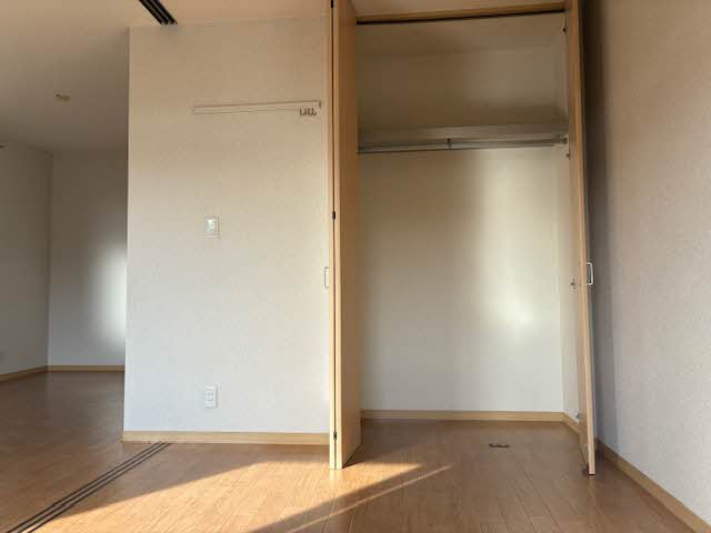 シャーメゾンひえ島 0203号-5