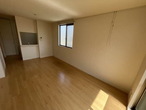 Ｓｈａｒｍａｎｔ　ｖｉｌｌａ C102号-2