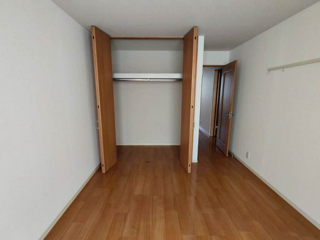 ヴィラーチェ・カトレア 0201号-6