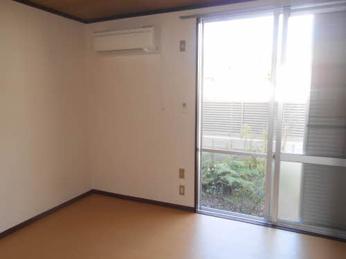 ヴィラホワイト 0103号-2