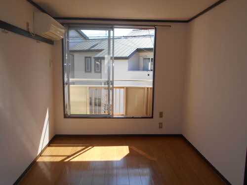 ヴィラホワイト 0202号-2