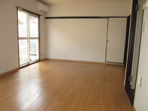 ドミールカンザカ A103号-2