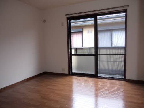 フォーレス００８ 0202号-3