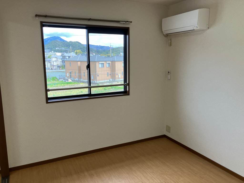 ヴィヴァーチェ西賀茂 0203号-3