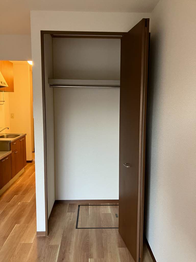 ドミ－ルかみのやま 0102号-8