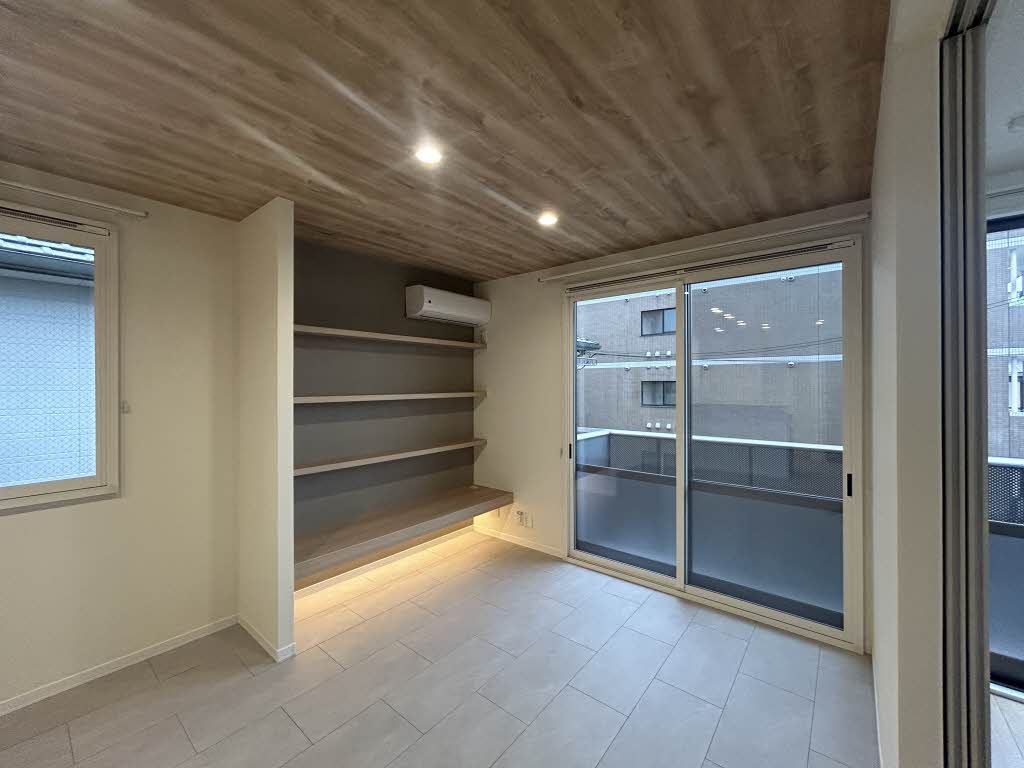 ヴィヴァーチェ桂 0203号-3