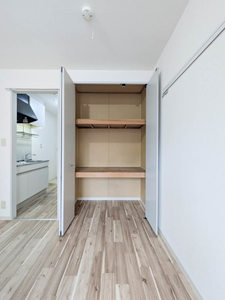 INA.Front 0202号-3