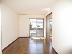 メルベーユ綾中Ⅱ 0201号-2