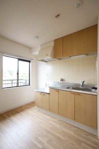 ソレイユ鹿の子台C C202号-4