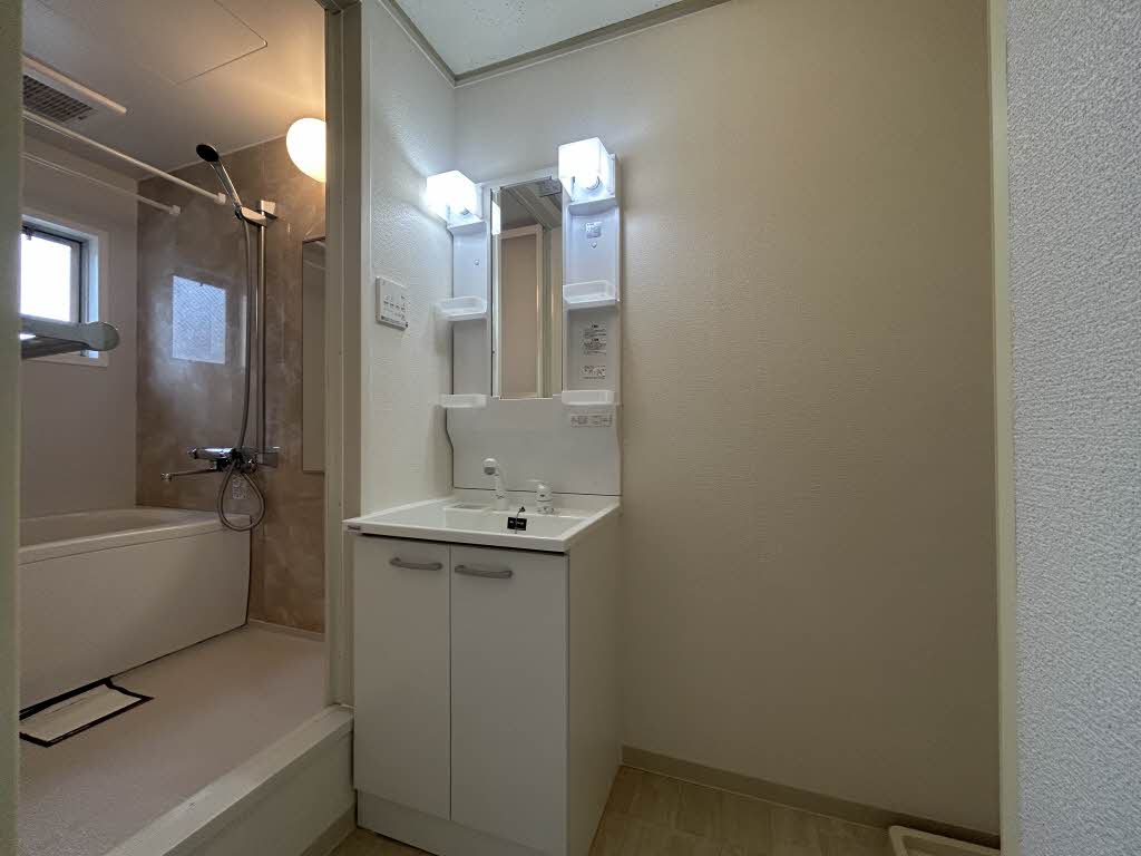 メゾン　ウエストメドー A103号-11