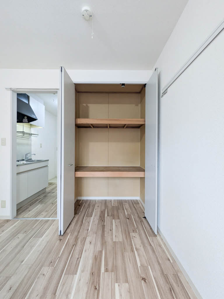 INA.Front 0202号-3