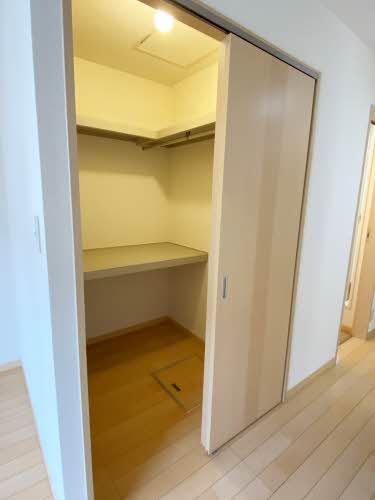 ヤマニハイツ 0102号-4