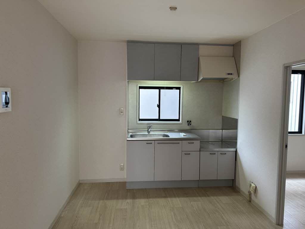 メゾン・ヴィルヌーブ 0102号-3