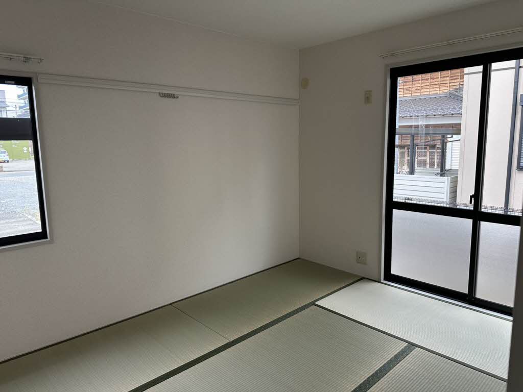 メゾン・ヴィルヌーブ 0102号-11