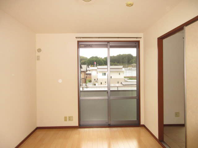 ディアコートA・B・C・D・E・F E201号-2