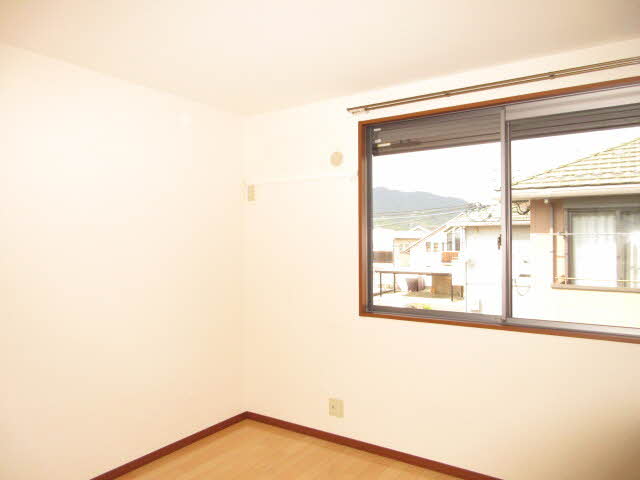 ディアコートＡ・Ｂ・Ｃ・Ｄ・Ｅ・Ｆ E202号-3