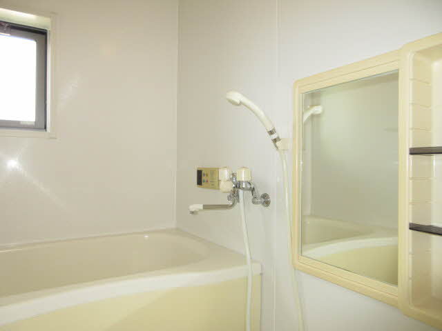 ディアコートＡ・Ｂ・Ｃ・Ｄ・Ｅ・Ｆ E202号-5