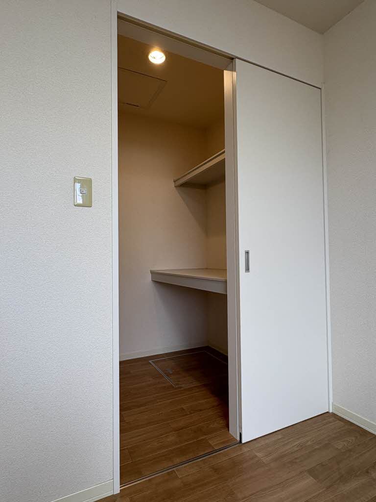 シャーメゾン神宮寺 0102号-7