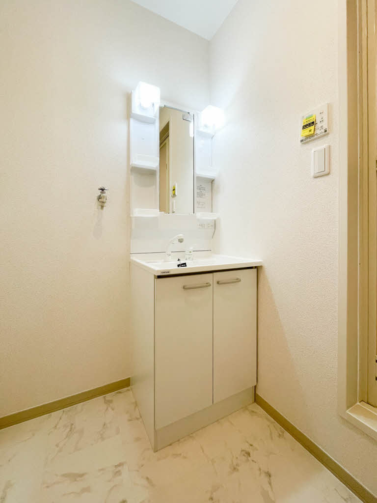 ローザパレスＥ E211号-8