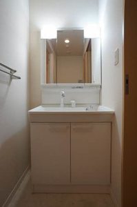 ラ　ヴィ　アンソレイエ 0205号-5