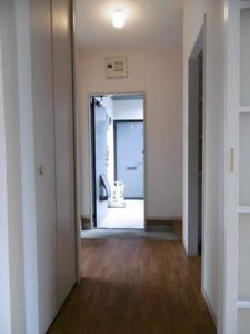 ハイツ　ツェントリィシュ C102号-8