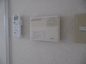 ハイツ　ツェントリィシュ C102号-11