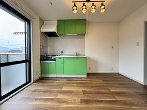 バウ　ソリオ B202号-3