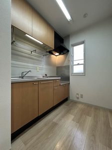 ヴィレッジ　キタ　Ｃ棟 0201号-6