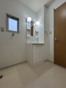 ヴィレッジ　キタ　Ｃ棟 0201号-11