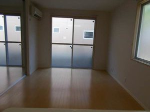 MAST COURT 下滝野 B102号-2