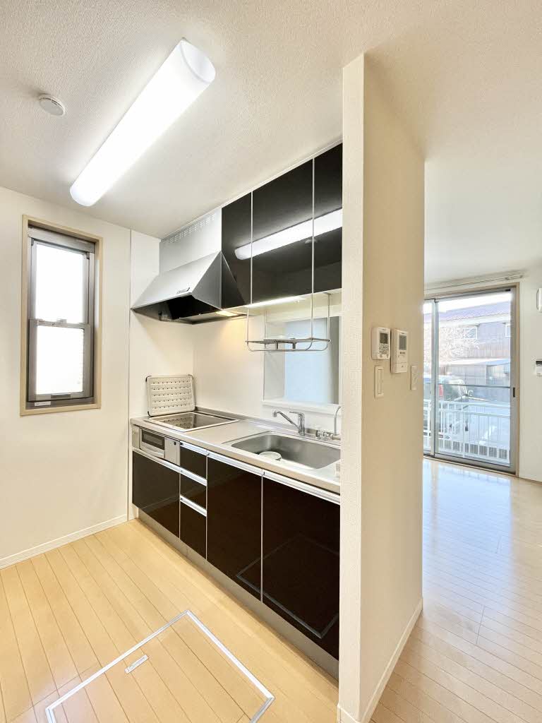 ロンド・ヴィル・ウエスト 0102号-3