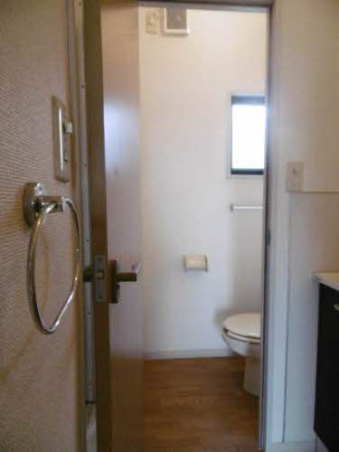 ハイツ　ツェントリィシュ C102号-7