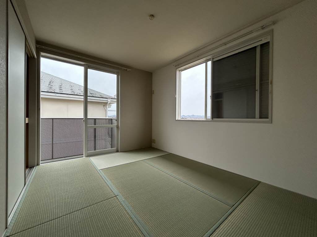 ヴィレッジ　キタ　Ｃ棟 0201号-3