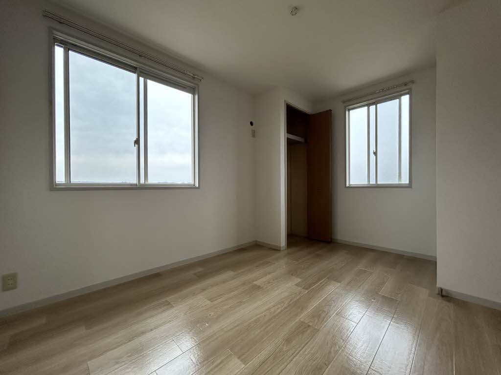 ヴィレッジ　キタ　Ｃ棟 0201号-5