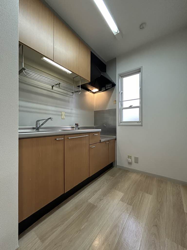 ヴィレッジ　キタ　Ｃ棟 0201号-6