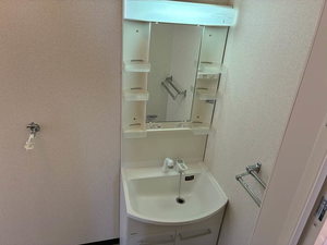 サンメゾンくすの木 C202号-8