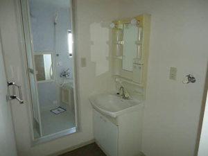 アーバンビレッジC棟 C201号-8