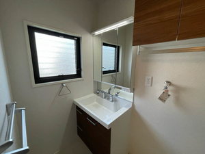 サンライフ和気 C102号-8